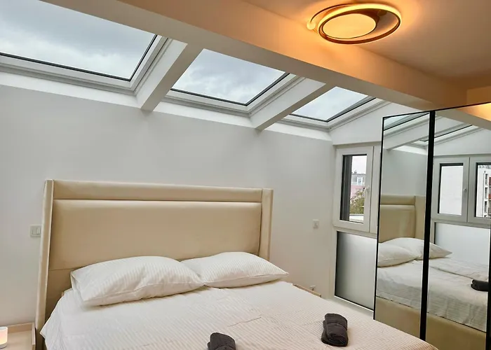 Apartamento Luxury Rooftop With Balcony - 15 Min To Center Viena