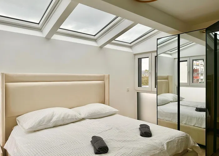 Luxury Rooftop With Balcony - 15 Min To Center Apartamento Viena