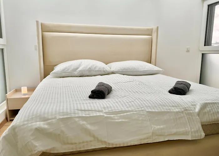 Apartamento Luxury Rooftop With Balcony - 15 Min To Center