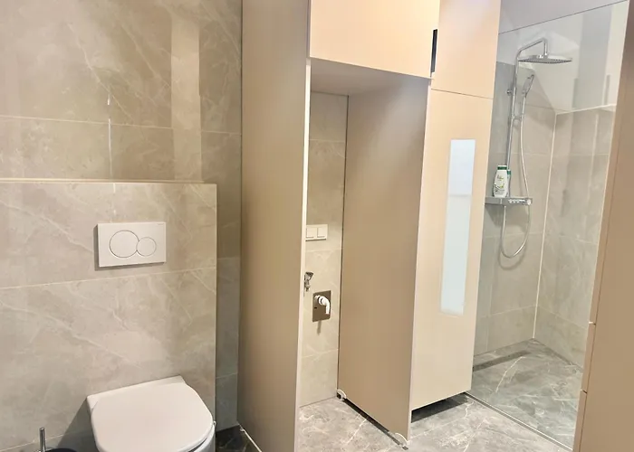 Apartamento Luxury Rooftop With Balcony - 15 Min To Center *