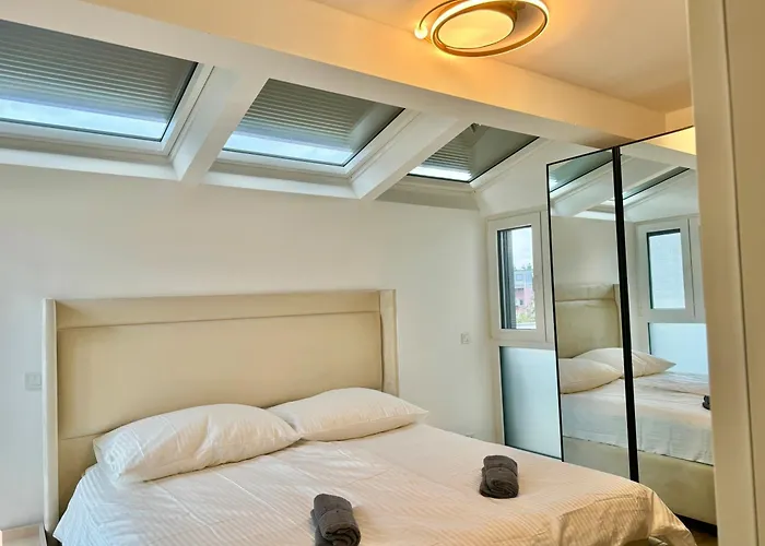 Luxury Rooftop With Balcony - 15 Min To Center Apartamento *