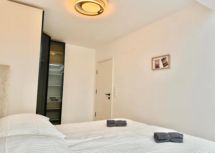Luxury Rooftop With Balcony - 15 Min To Center * Viena