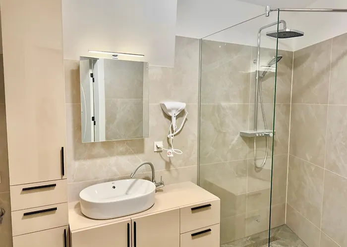 Luxury Rooftop With Balcony - 15 Min To Center Apartamento