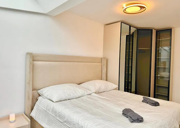 Apartamento Luxury Rooftop With Balcony - 15 Min To Center *