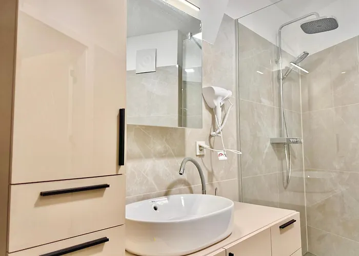 Luxury Rooftop With Balcony - 15 Min To Center Apartamento *