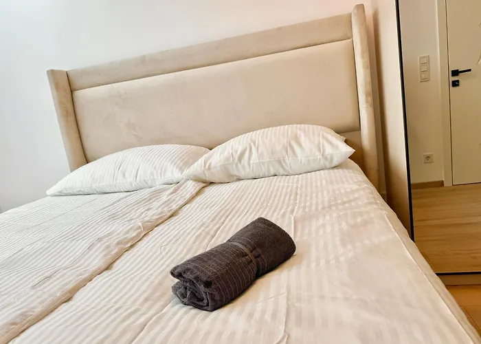 Apartamento Luxury Rooftop With Balcony - 15 Min To Center *