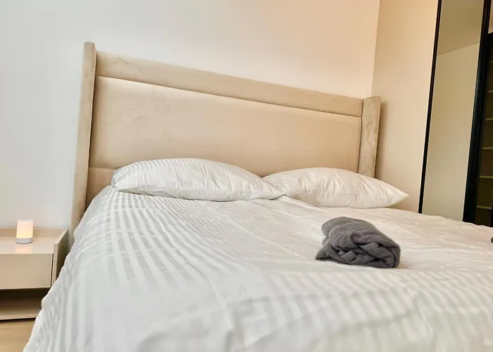 Luxury Rooftop With Balcony - 15 Min To Center Apartamento