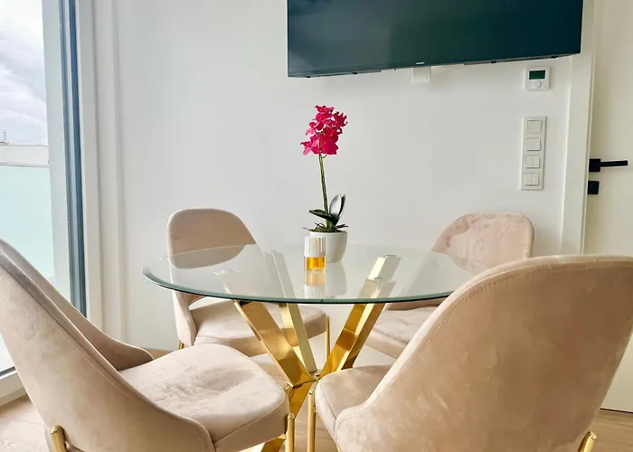 Apartamento Luxury Rooftop With Balcony - 15 Min To Center *